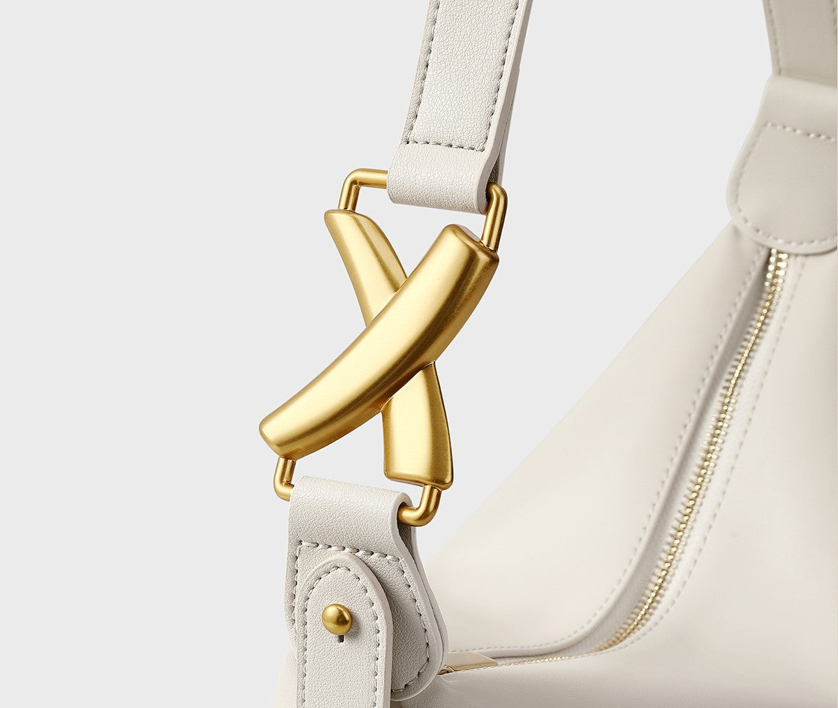 Southbury Crescent Shoulder Bag - LuxeVine London