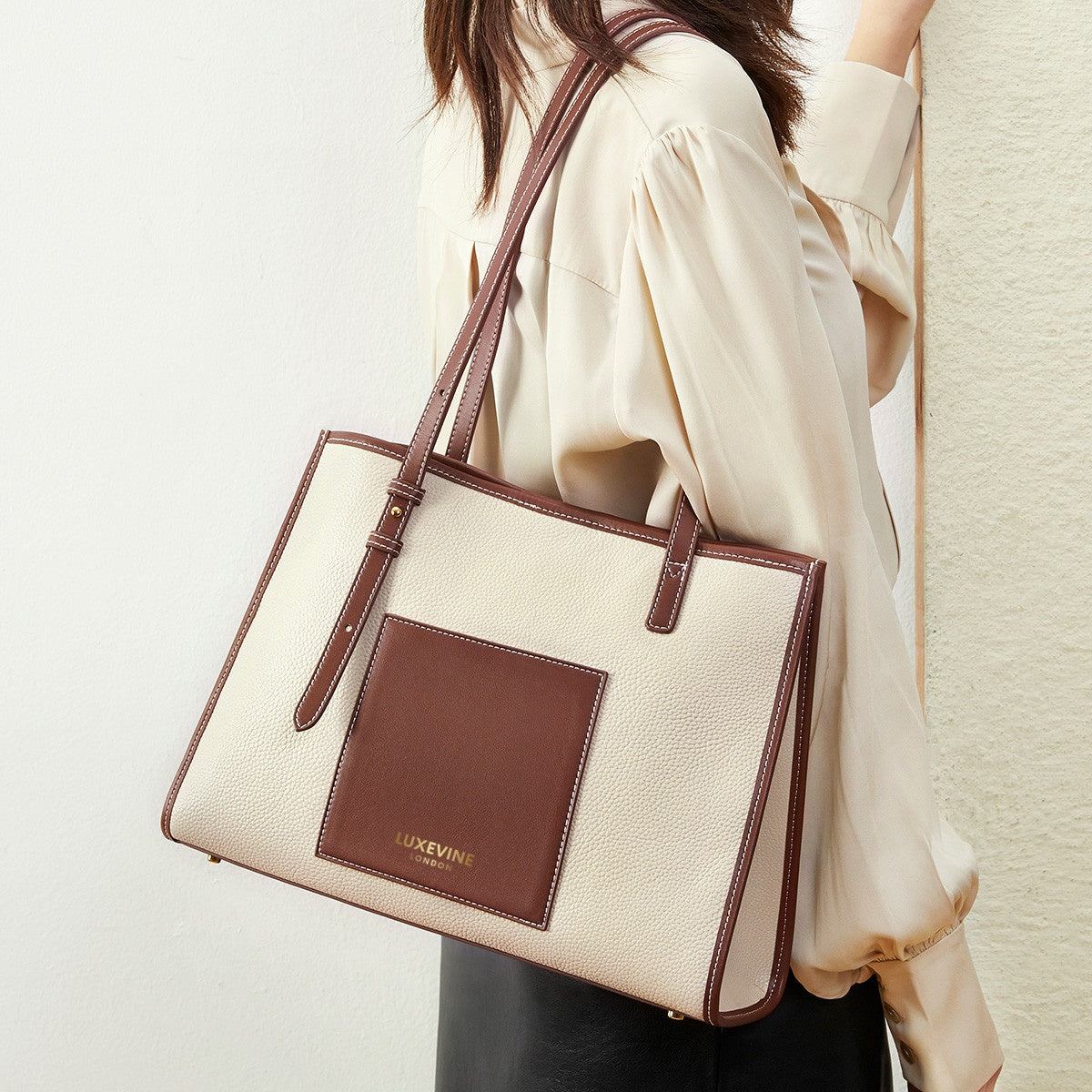 The St James Tote Bag - LuxeVine London