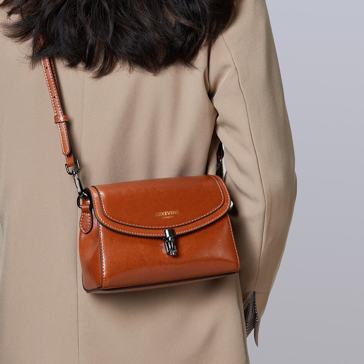 Embankment Crossbody Bag - LuxeVine London